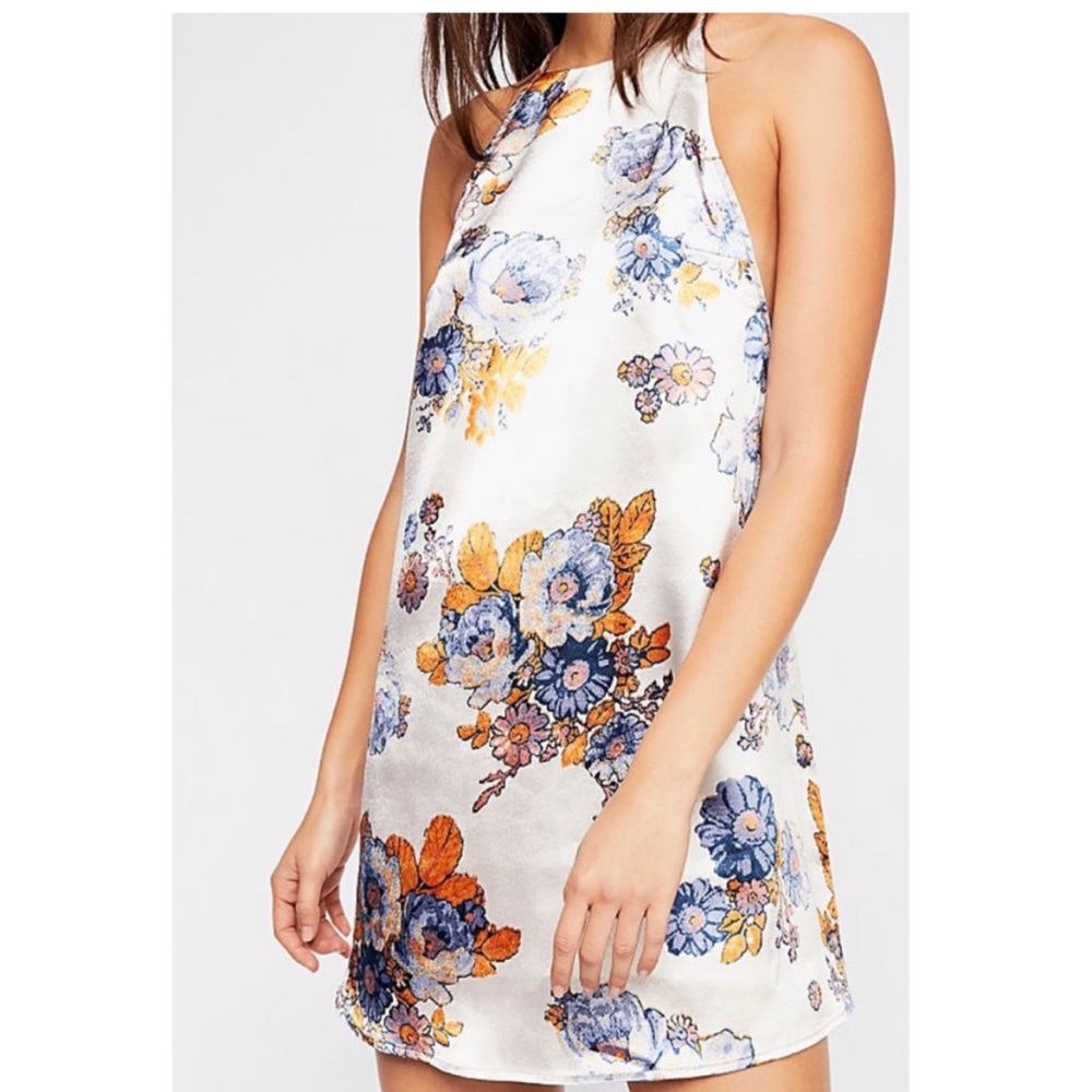 Free people slip dress size XS but is very roomy